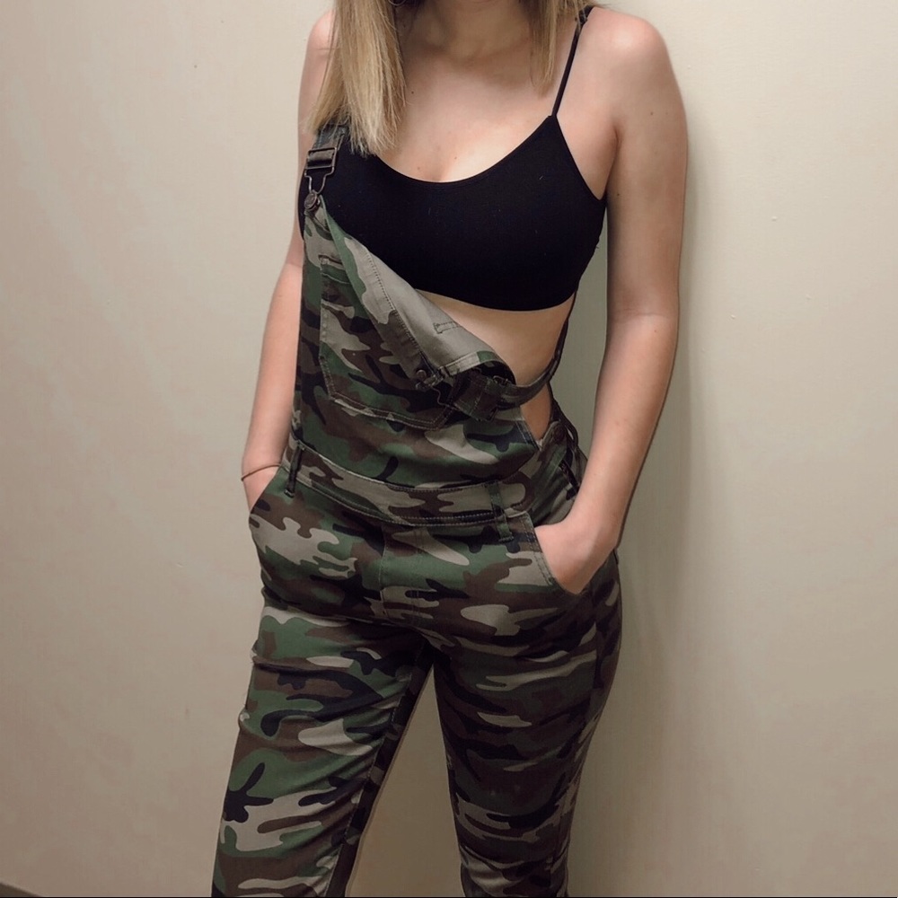SOLD❗️Forever 21 Overalls